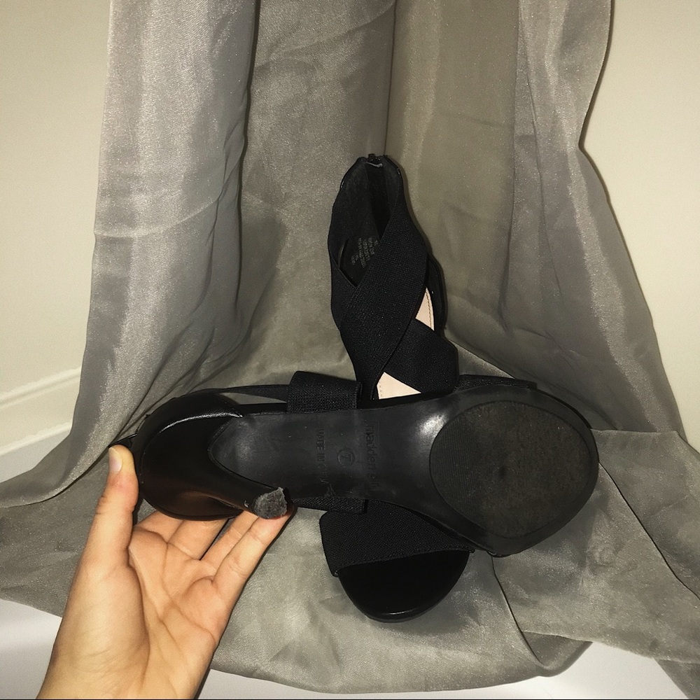 Black Heels - Picture 5 of 8